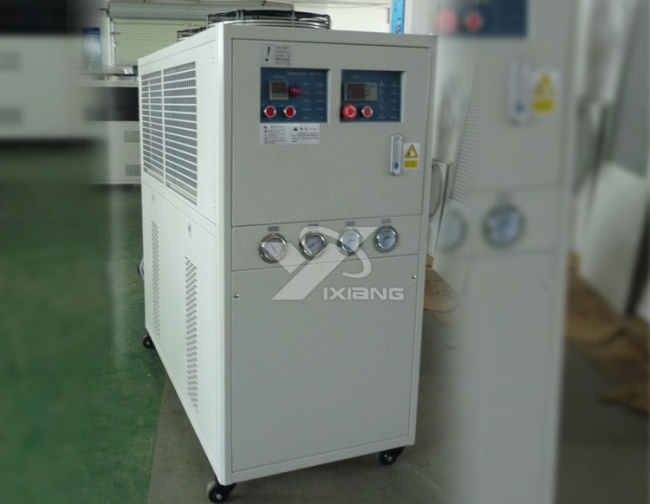 上海汽車行業風冷冷熱一體機——冷水機