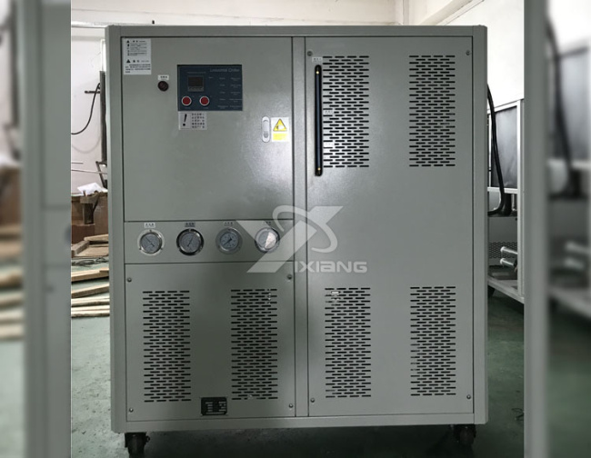 山東橡膠冷熱一體機特殊定制款——冷水機