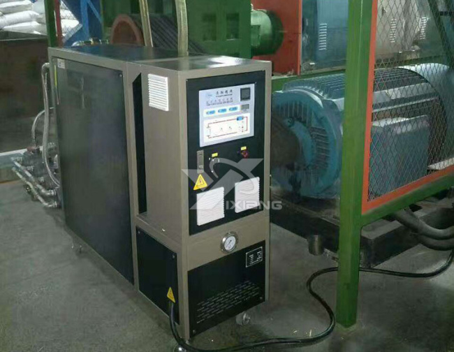 東莞包裝材料行業現場圖——模溫機